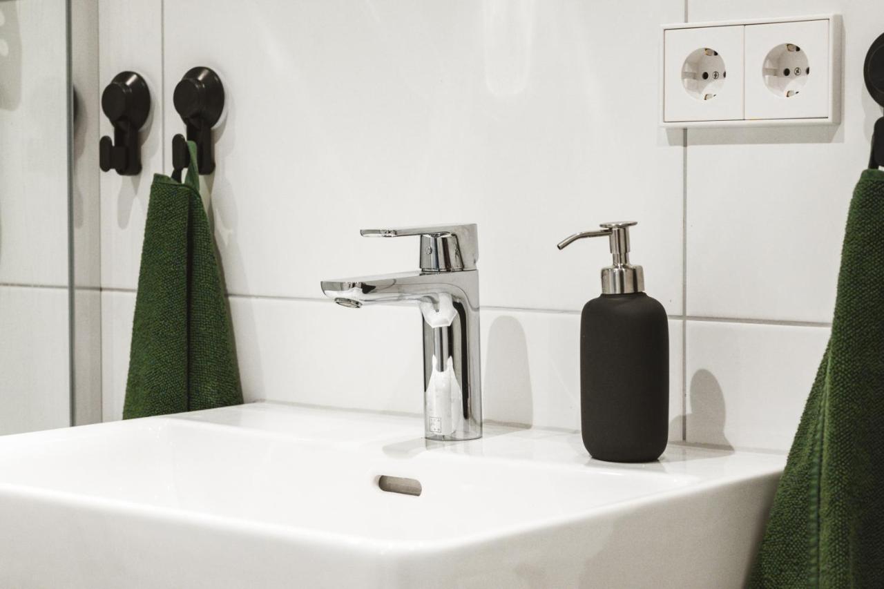 1Br 2Beds - Kleiner Privater Innenhof- Barrierefrei! -Frisch Saniert - Mozart Eins Bietigheim-Bissingen Kültér fotó